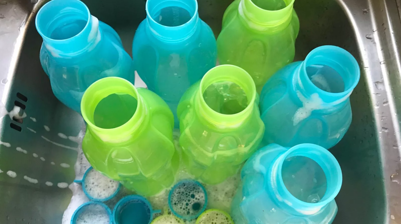how to mold plastic bottles